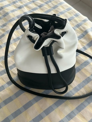 Leatherette crossbody bag black and white like new