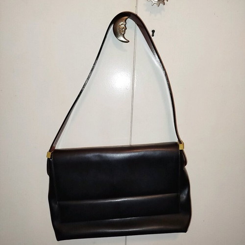 Leather shoulder bag used, black classic with zipper pocket