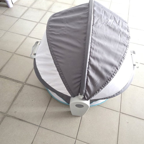 Fisher Price On-The-Go Baby Dome playpen like new with mattress gray 79.5x13.5cm