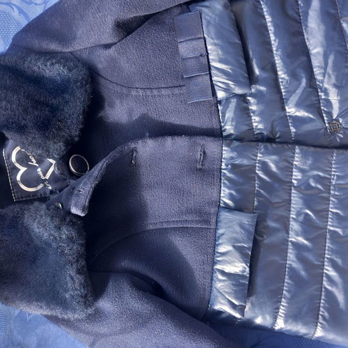 Alouette coat almost unused for girl up to 3 years with detachable fur trim