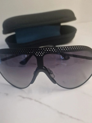 Polaroid polarized sunglasses, black frame