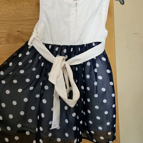 Dress like new, suitable for up to 2 years old