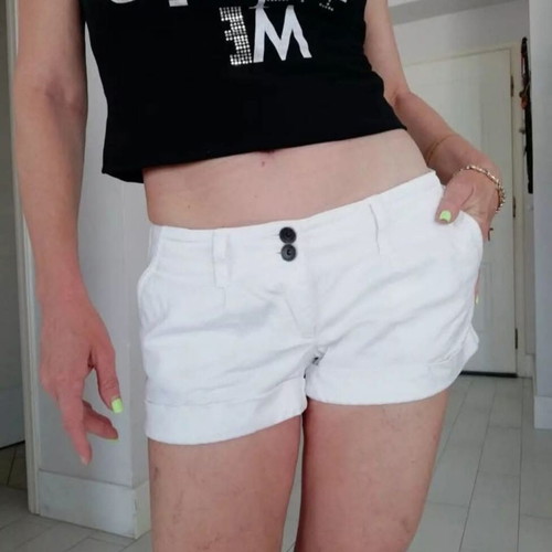 Benetton Vintage Low-Rise Shorts Size S Like New, White Cotton