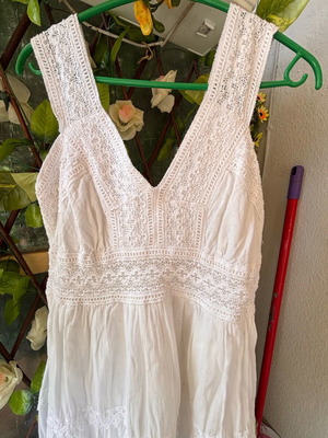 Summer dress used white with lace and honeycomb back elastic