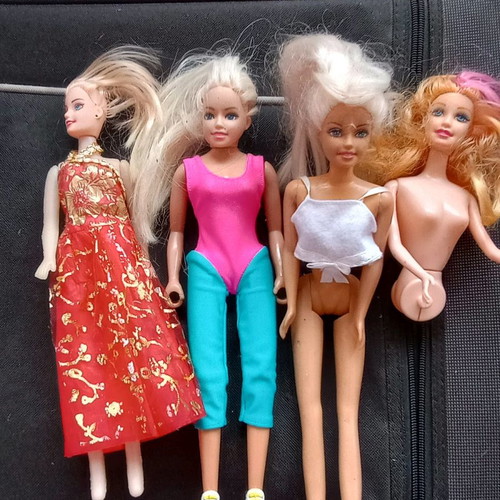 Παλιές κούκλες Barbie μεταχειρισμένες, πακέτο 4 τεμαχίων