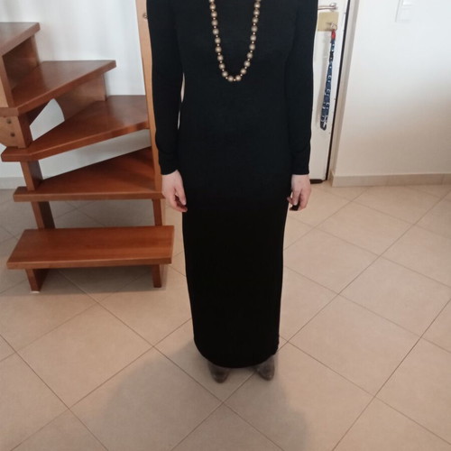 Off-the-shoulder slim-fit maxi black dress Marlen like new