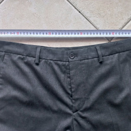 Мъжки панталон Zara slim fit като нов, тъмносив, размер 44