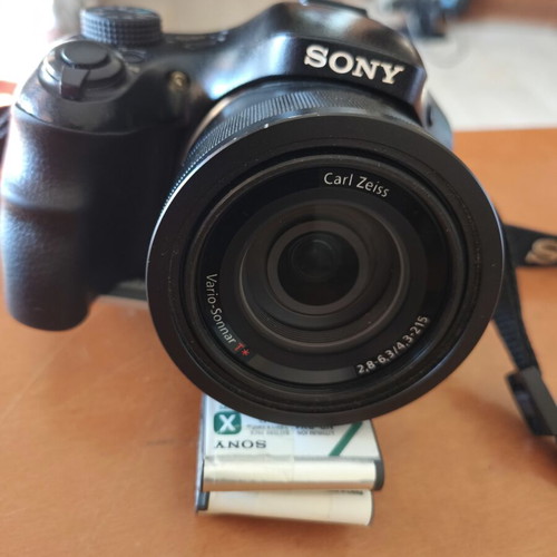 Sony Cyber shot DSC-HX400V camera for parts
