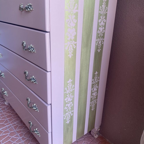 Chest of drawers with restored wood, like new