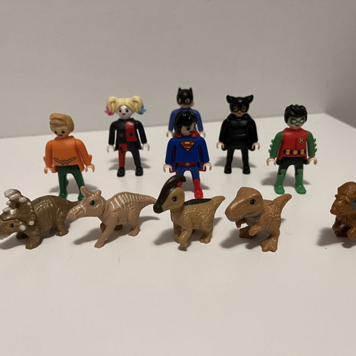 Kinder Surprise Miniatures like new, 4 dinosaurs and 6 Playmobil Marvel heroes
