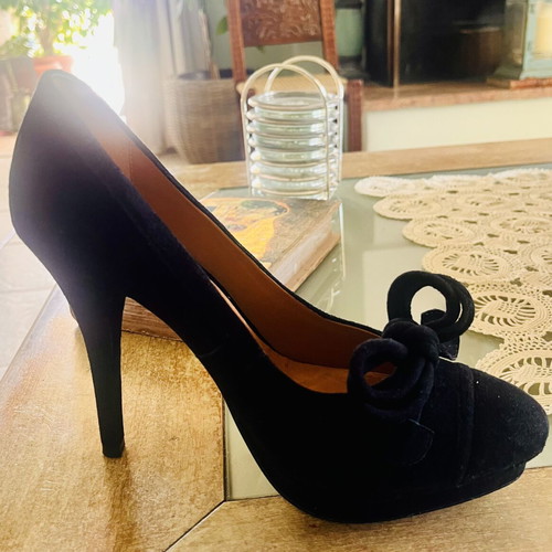 Vicenza Vera Pelle Stiletto Pumps like new, black, size 39