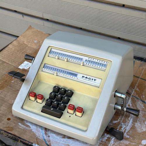 Facit calculator used, vintage, dimensions 33x26.5x16 cm