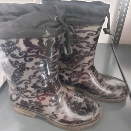 Children's galotses like new, size 29 for girls