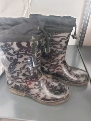 Children's galotses like new, size 29 for girls