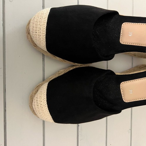 Sfera black platform shoes new, size 39