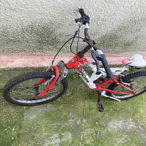 Children's bicycle used