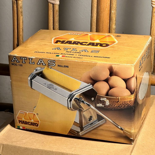 Marcato Atlas 150 dough machine like new, professional quality
