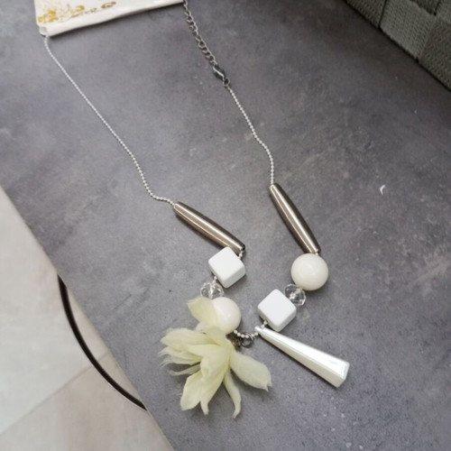 Necklace with white and silver beads and flower pendant