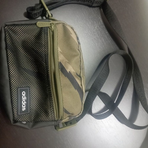 Adidas kids bag like new, black and green