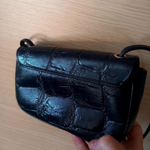 Thiros navy blue shoulder bag like new with extendable strap