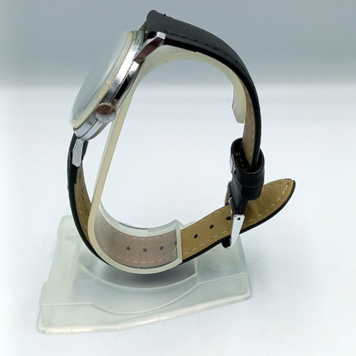 Technos mechanical wristwatch like new unisex, black and white