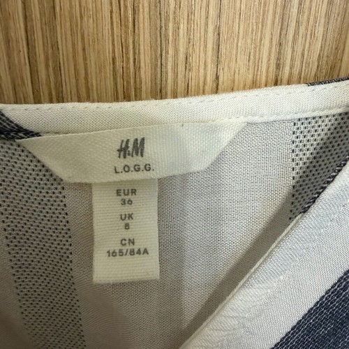 H&M summer dress like new, wrap with white and blue stripes, size S