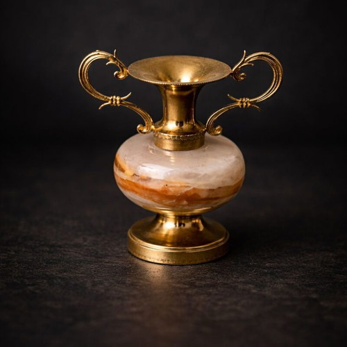 Collectible miniature amphorae like new, onyx and brass 8cm set of 3