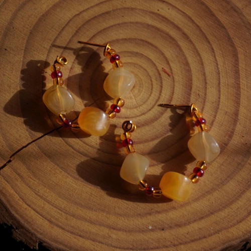 Handmade earrings with beads new, red and gold