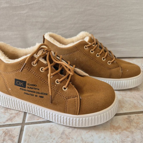 Women's winter casual sneakers new, beige brown, size 38