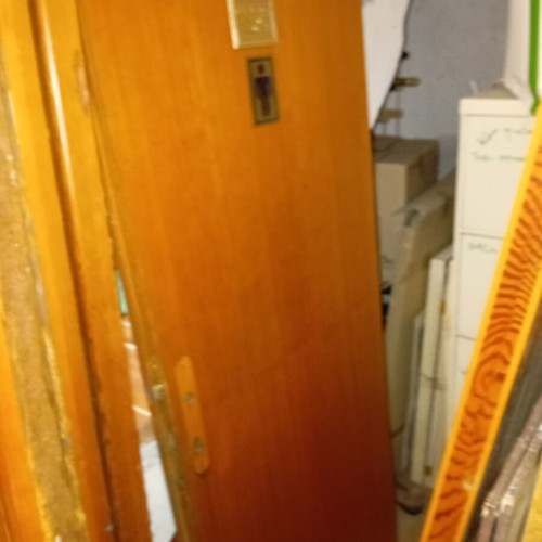 2 Oregon interior doors used with solid wood frames 9 cm