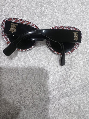 Burberry sunglasses rare model