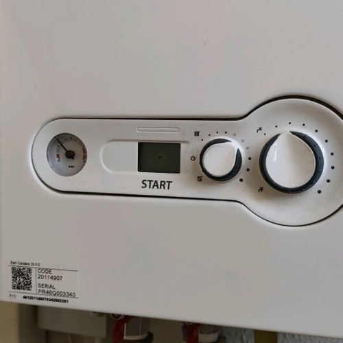 Riello Start Condens Kis 29 Gas Boiler like new