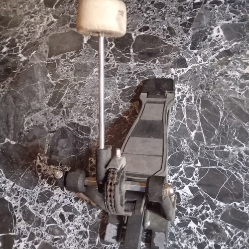 Kick pedal like new, single