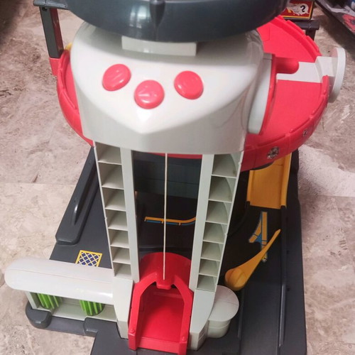 Elc Garage large two-story parking playset used