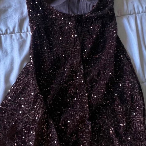 Dress with rhinestones and cups brown like new, open back