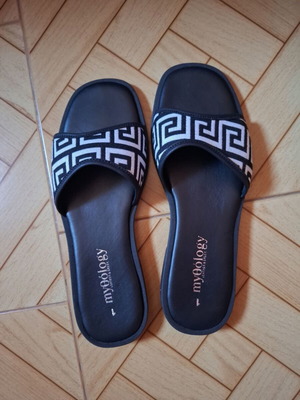 Mythology leather women's slides black and white size 41 new