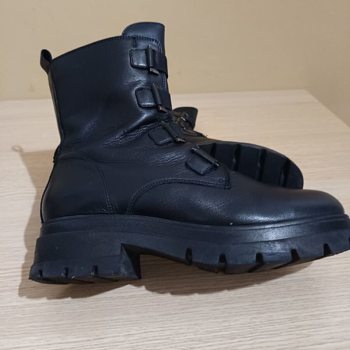 Fardoulis Shoes leather ankle boots like new, size 39, black