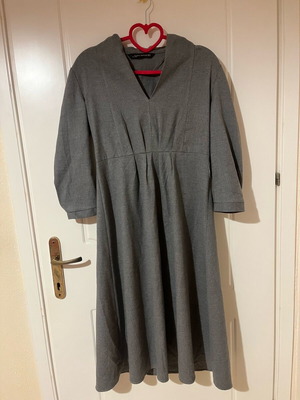 Zara dress gray like new, size XS
