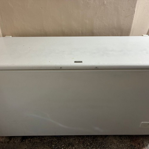 Zanussi chest freezer used, 390 liters capacity