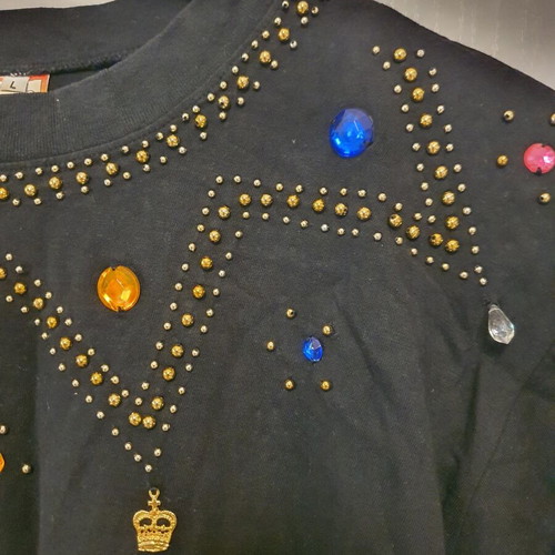 Blouse with embroidered colorful beads like new, size L