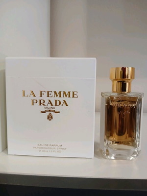 Prada La Femme 35ml Eau de Parfum like new