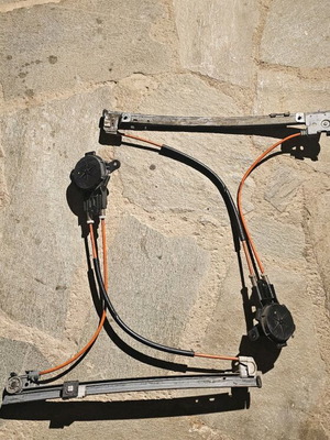 Peugeot 106 Rallye 1300 S1 window regulators used, set of 2