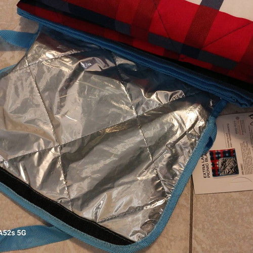 Crivit Picnic Blanket XXL new with thermal insulating bottom
