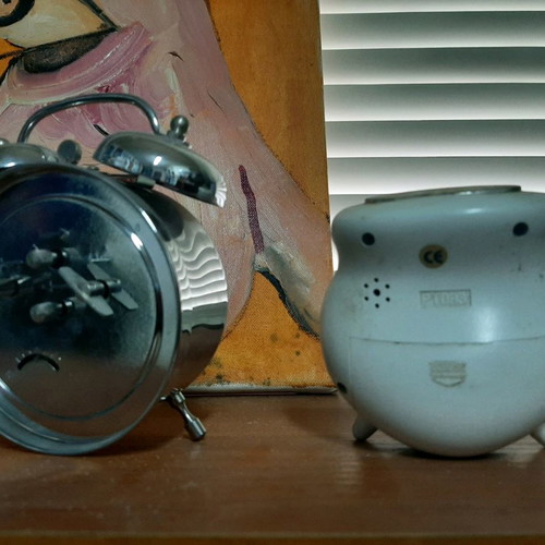 Table clocks pack of 9, mostly functional