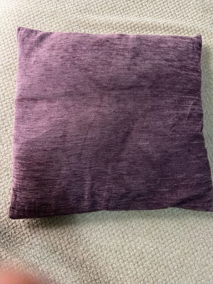 Next Home pillow covers set of 2 50x50 purple like new from England
