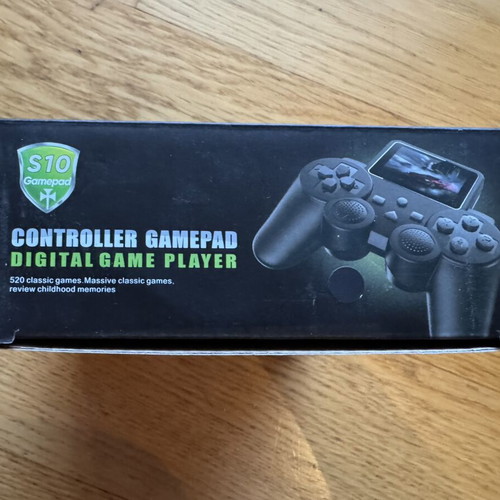 Retro handheld console S10 Gamepad with 520 built-in games like new