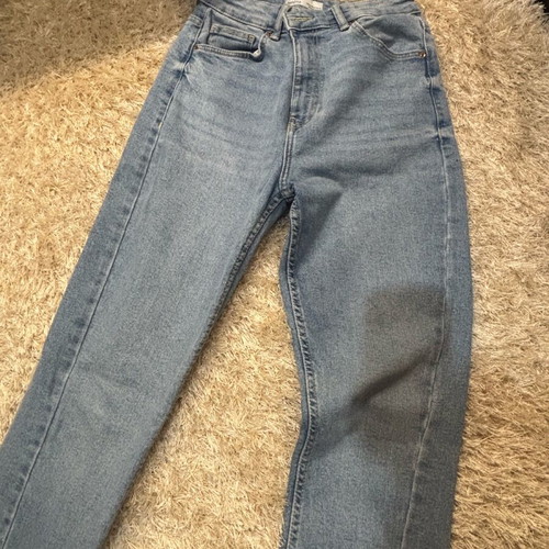 Bershka elastic jeans like new, size S, blue