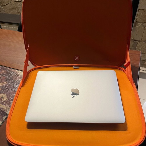 Belkin laptop workstation case 15.4 inch like new