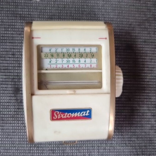Sixtomat vintage light meter used, good condition