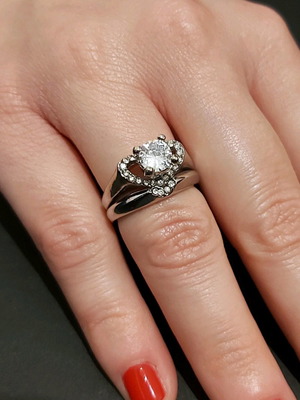 Rings new, two heart-shaped size 55